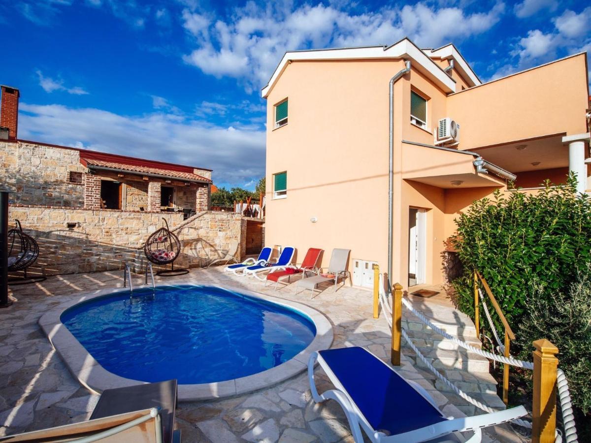 מסלניקה Splendid Holiday Home In Jasenice מראה חיצוני תמונה